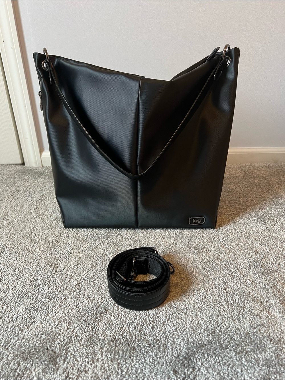 Lug Plunge black satin luxe